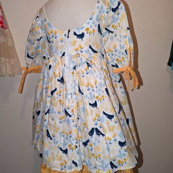 Floral + Bird Ruffle Dress, size 4-5 🍄 🐦⬛ 🌼 🌿 - Picture 3 of 3